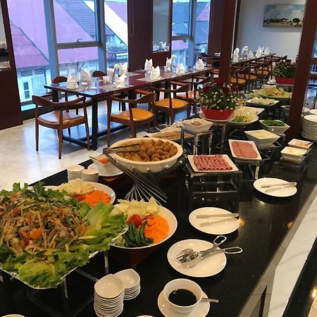 V V Hotel Battambang Eksteriør billede
