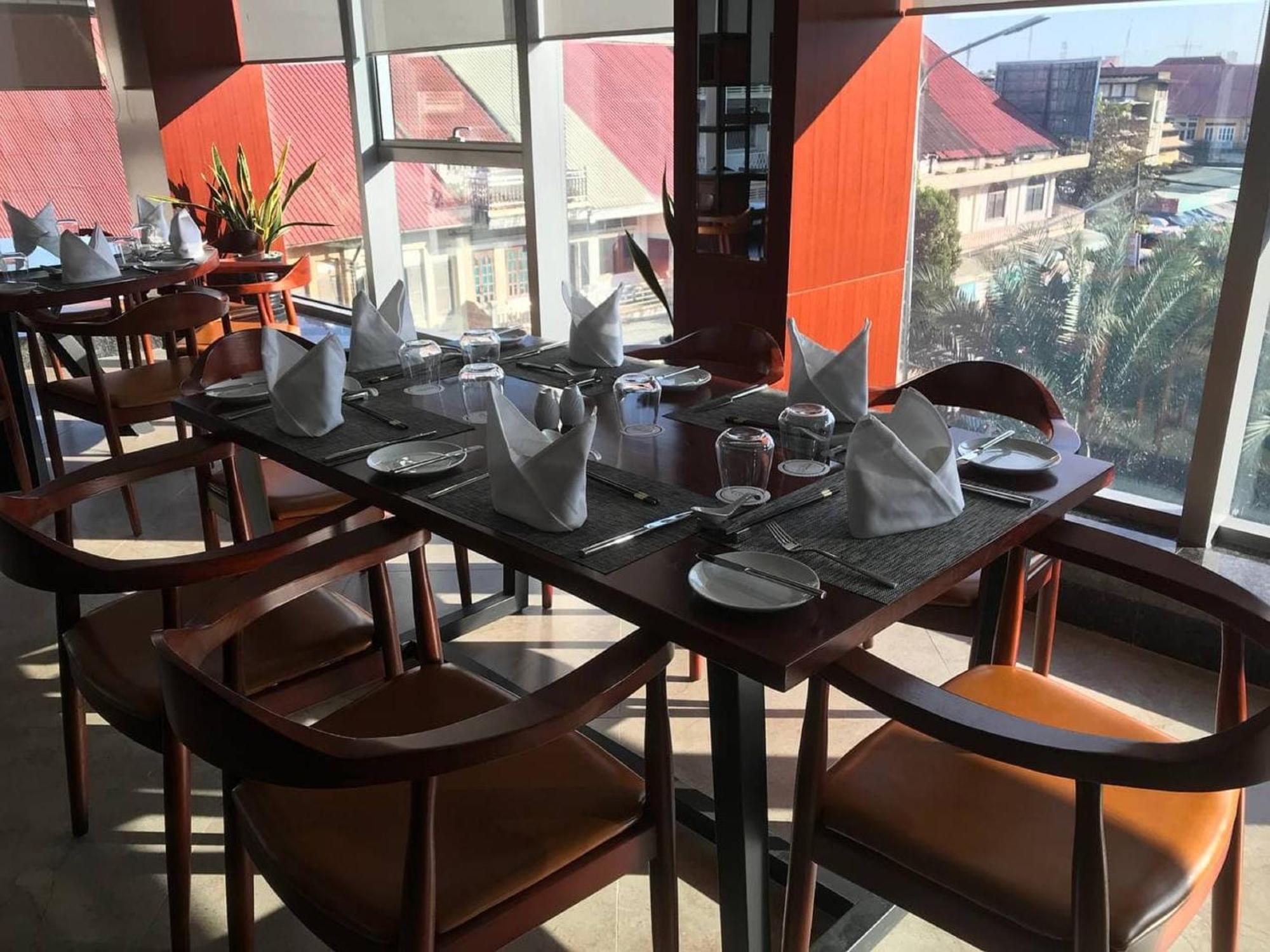 V V Hotel Battambang Eksteriør billede