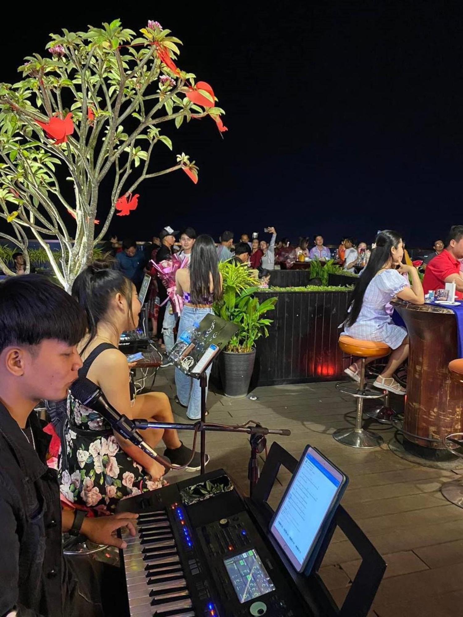 V V Hotel Battambang Eksteriør billede